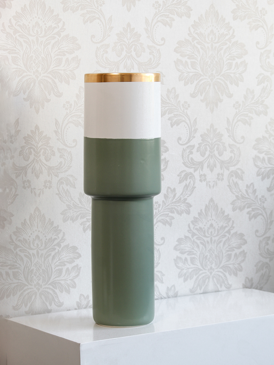 amaya-vase